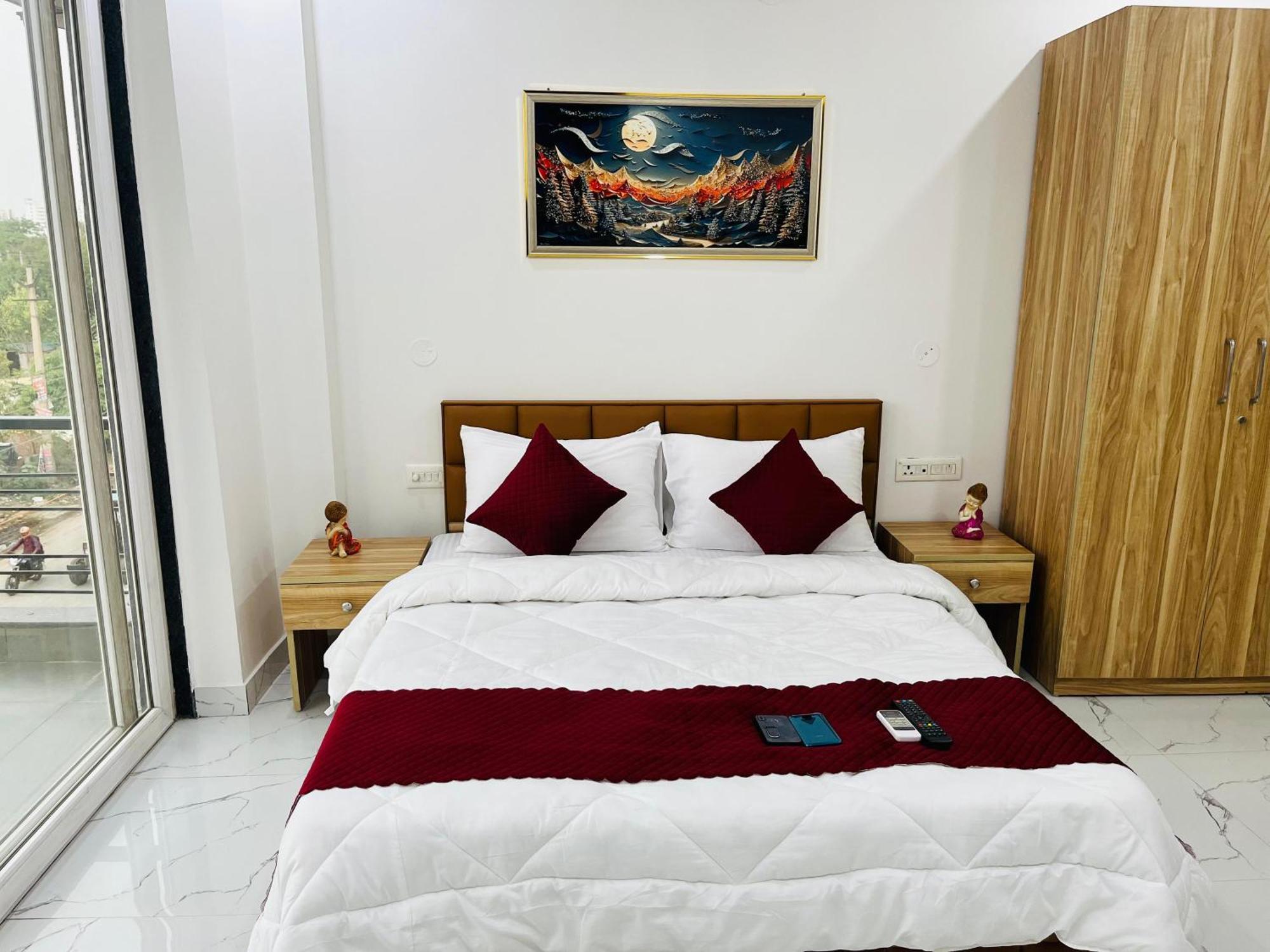 The Lodgers Studio Apartment Infront Of Artemis Hospital Gurugram Гургаон Экстерьер фото