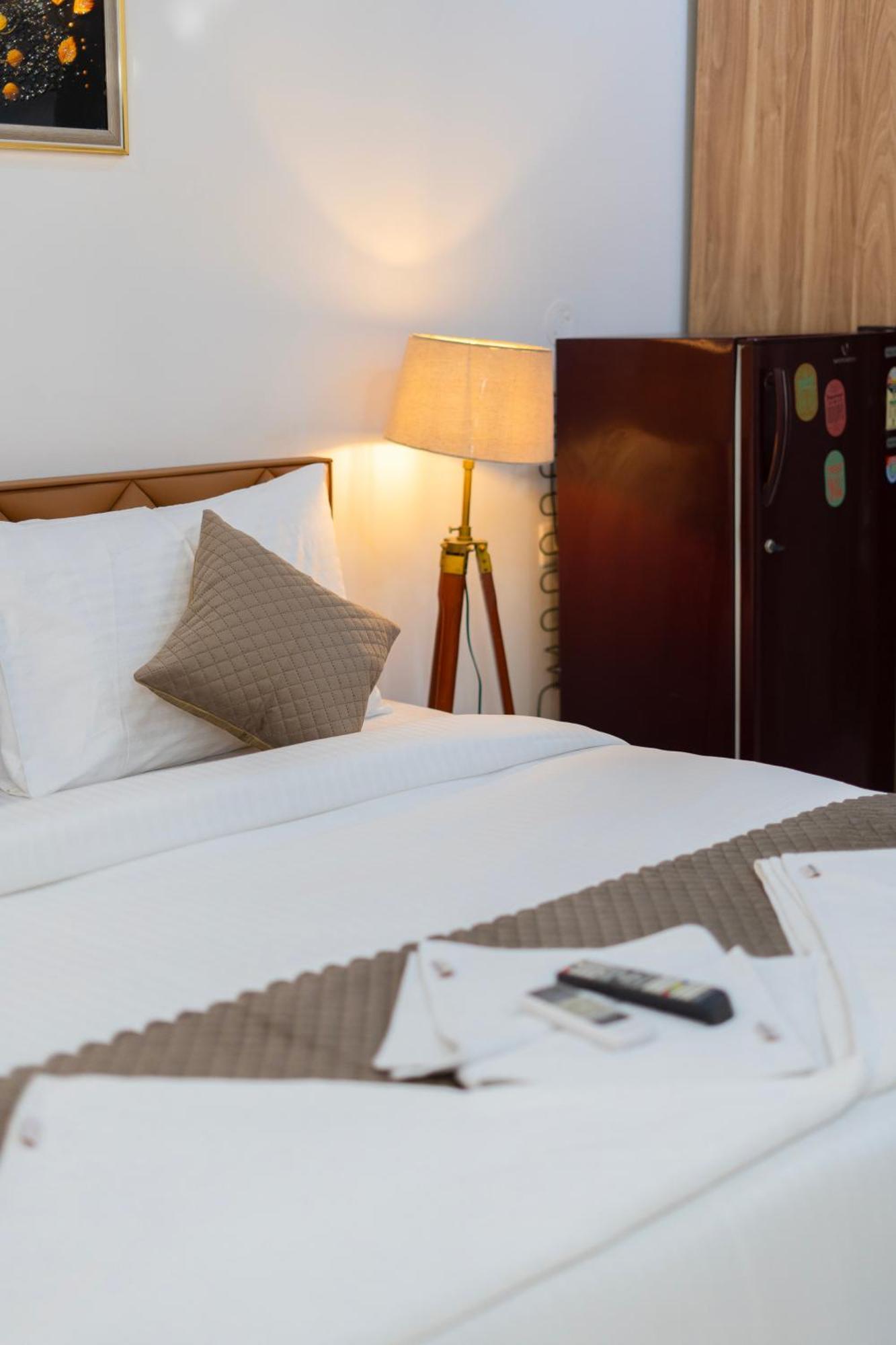 The Lodgers Studio Apartment Infront Of Artemis Hospital Gurugram Гургаон Экстерьер фото